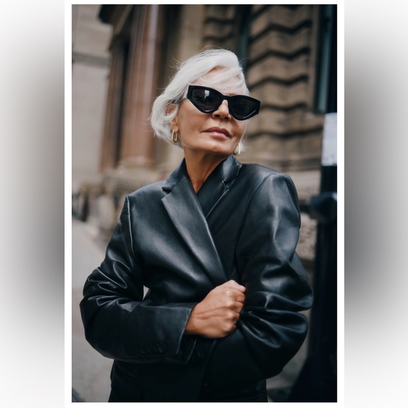 NWT Lamarque Black Felina Oversized Leather Blazer Size Large $675+ - Picture 13 of 15